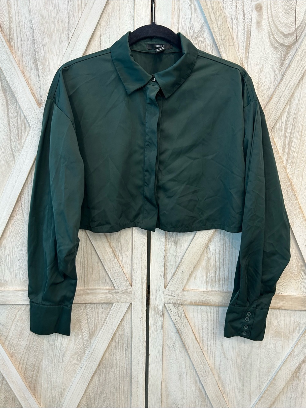 Forever 21 Dark Green Cropped Button-Up Shirt